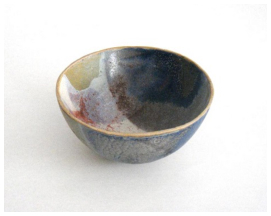 8 Bowl   2005  Stoneware   125 x 125 x 60 mm 500p